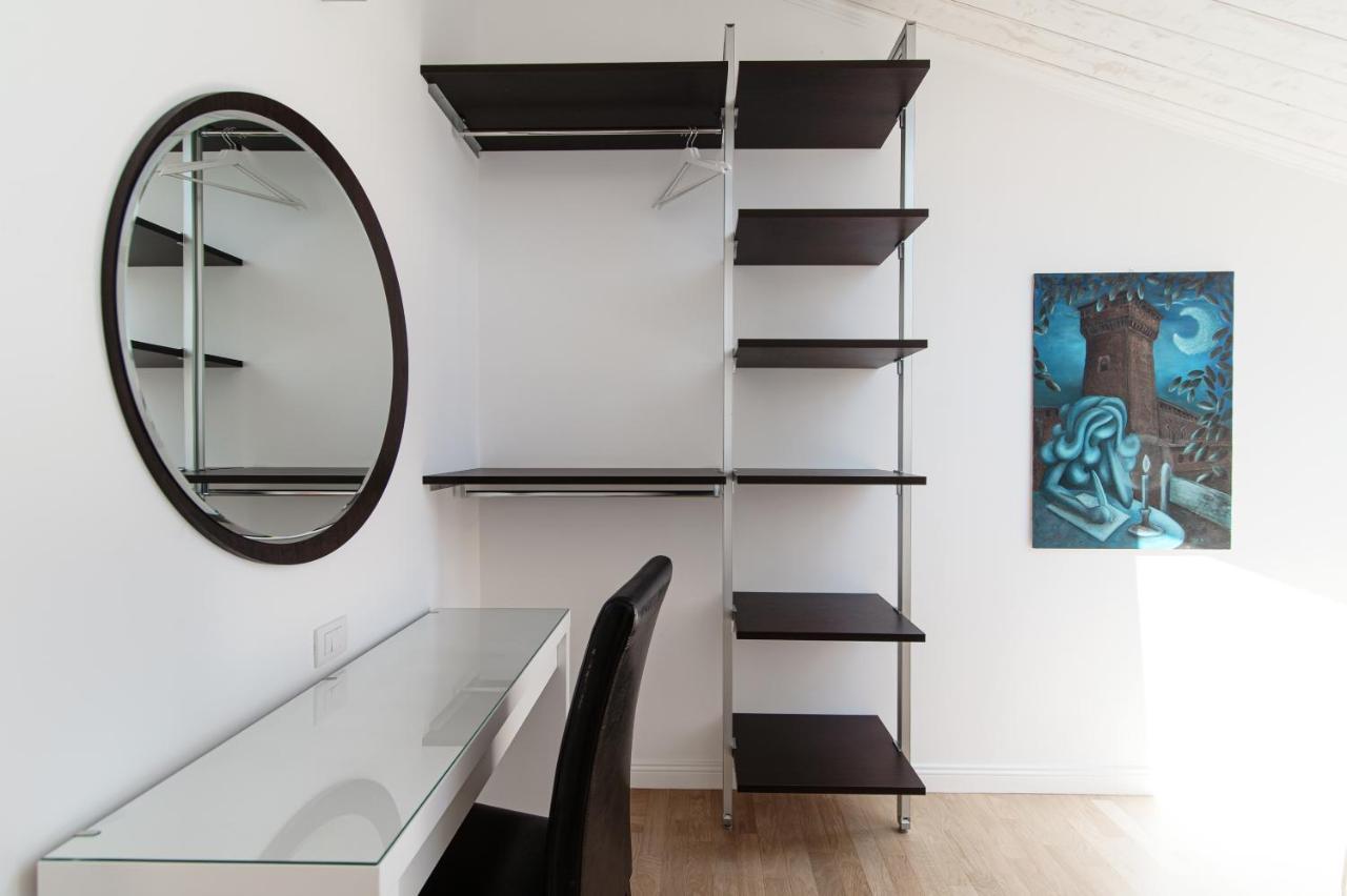 Attic 64 - The House Of Travelers Appartement Como Buitenkant foto
