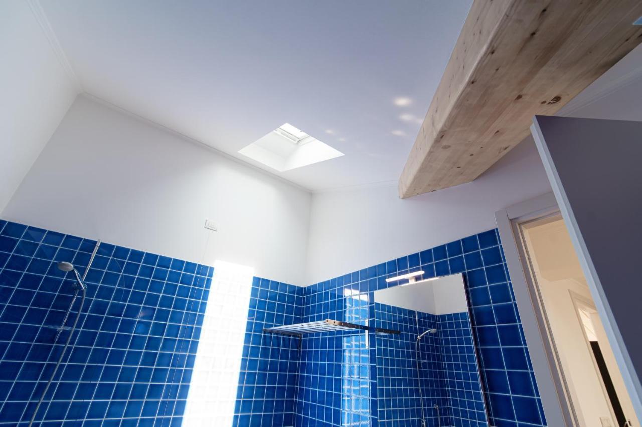 Attic 64 - The House Of Travelers Appartement Como Buitenkant foto