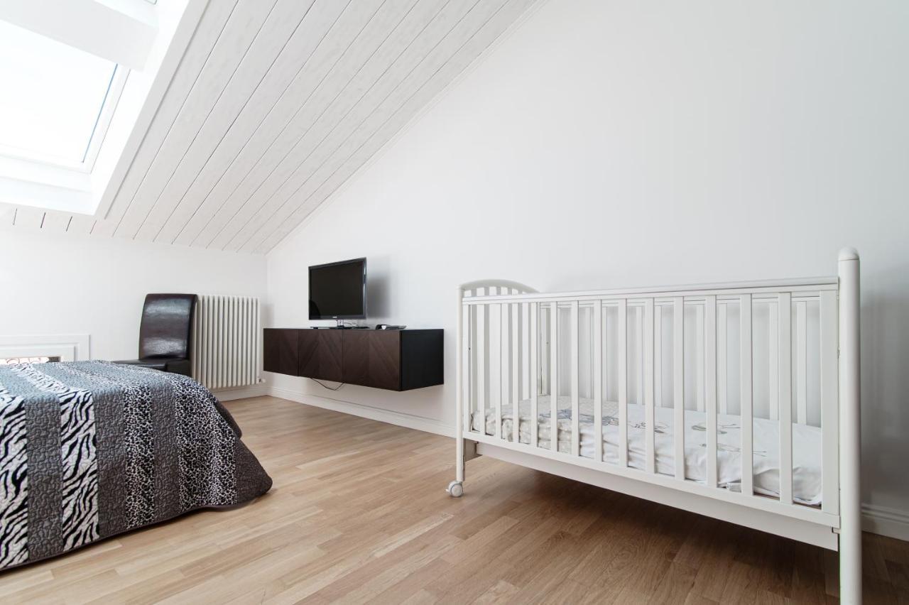 Attic 64 - The House Of Travelers Appartement Como Buitenkant foto